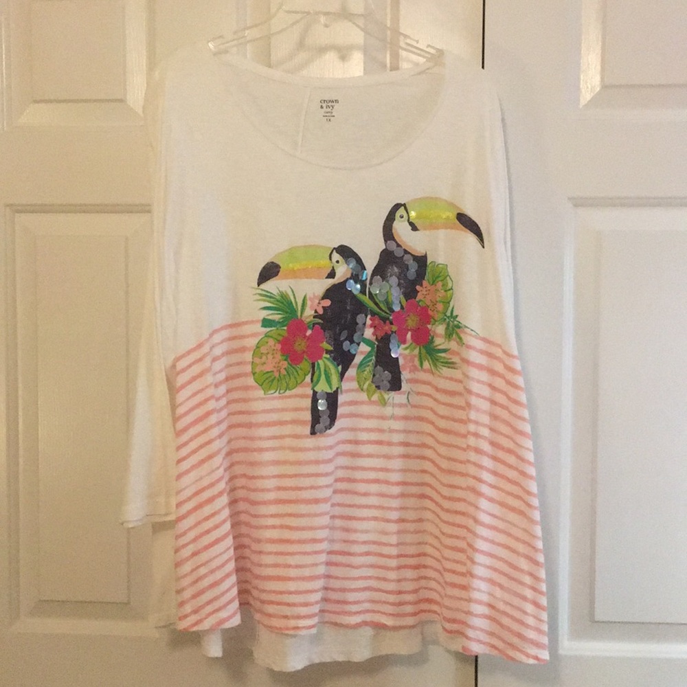 NWOT Tucan tunic